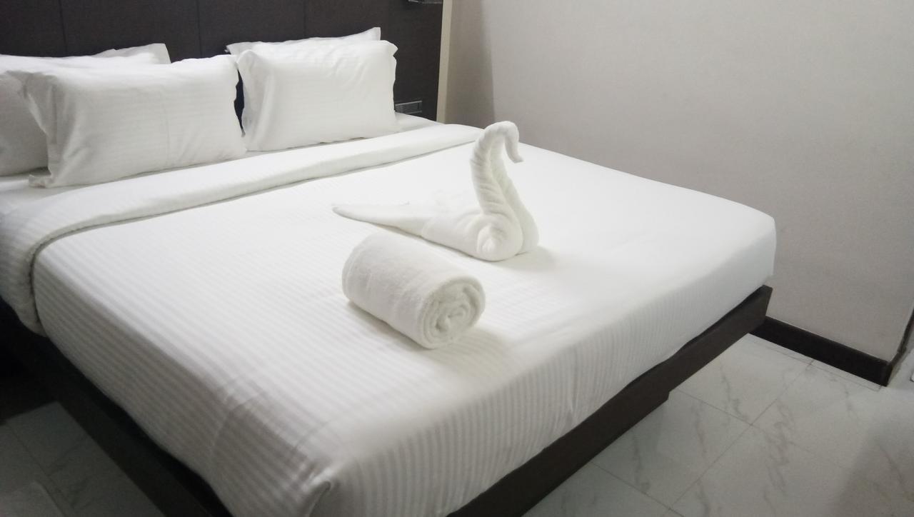 Hotel Surya Rājahmundry Eksteriør billede