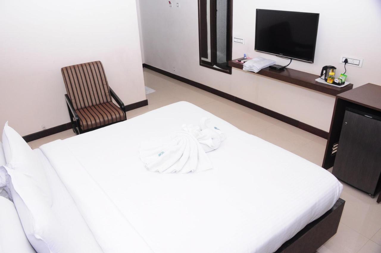 Hotel Surya Rājahmundry Eksteriør billede